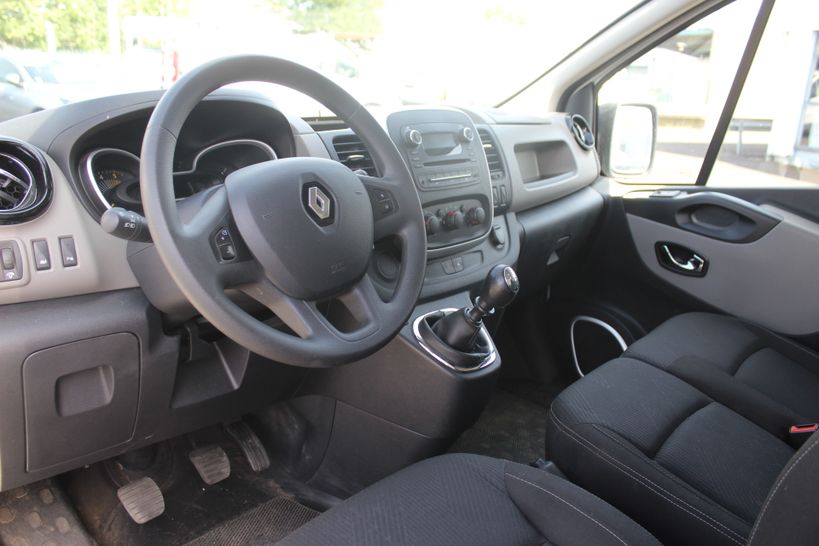 RENAULT TRAFIC III FG 2016 - Photo n°137
