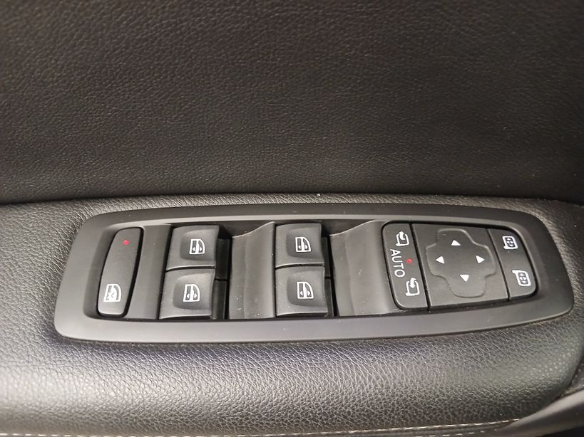 RENAULT MEGANE IV ESTATE 2023 - Photo n°10