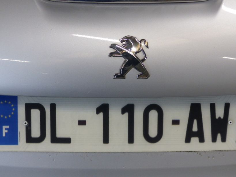PEUGEOT 208 2014 - Photo n°8