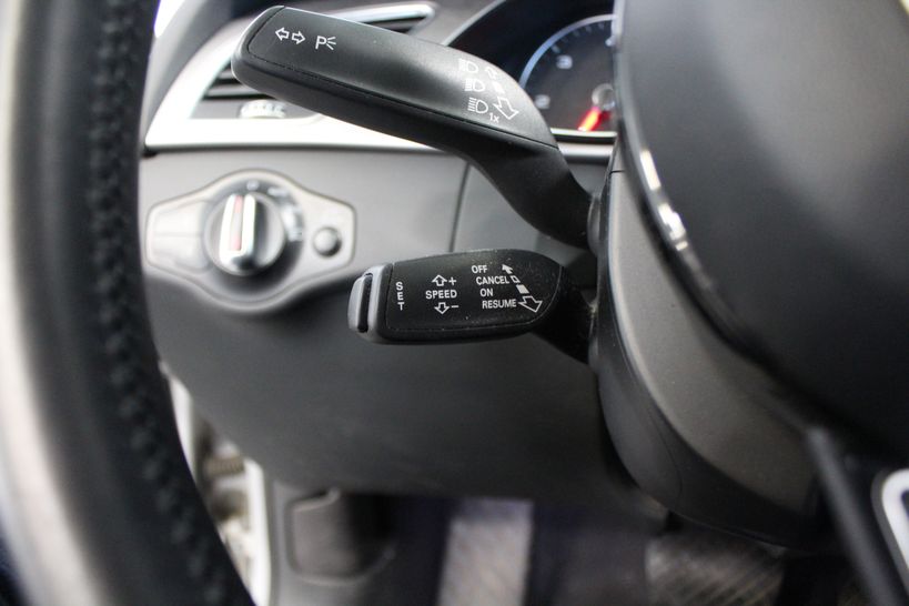 AUDI A4 2013 - Photo n°12
