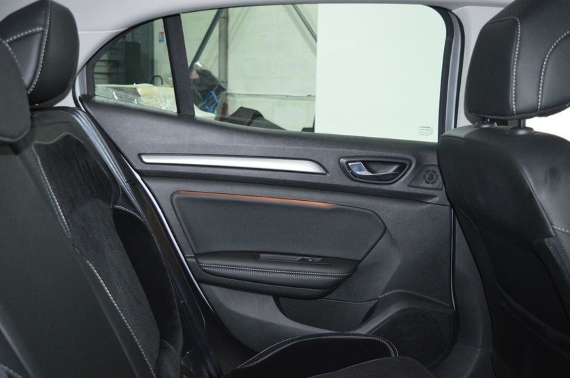 RENAULT MEGANE IV BERLINE 2017 - Photo n°32