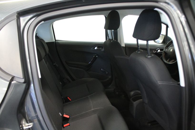 PEUGEOT 208 2016 - Photo n°7