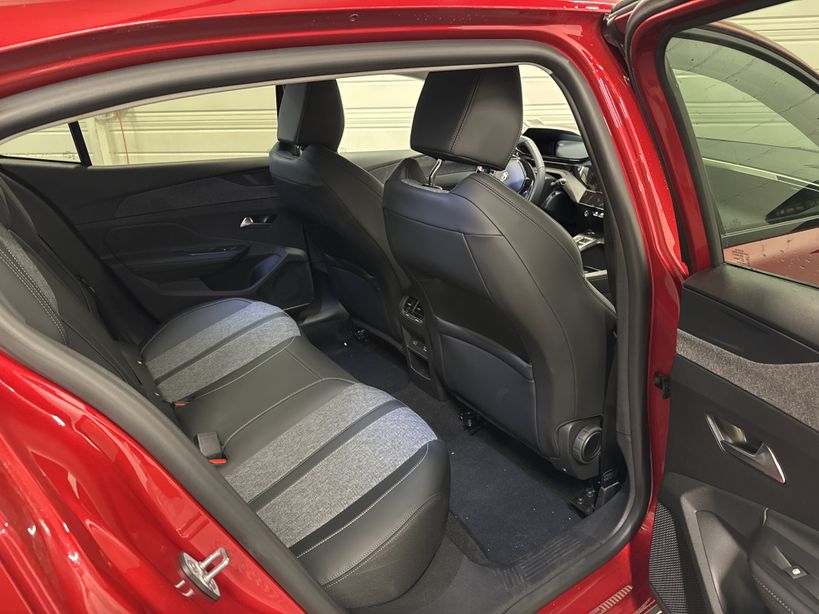 PEUGEOT 408 2023 - Photo n°8
