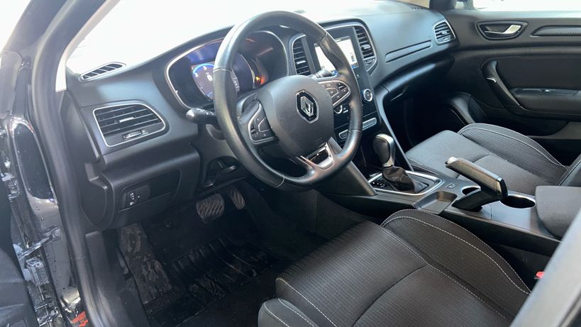 RENAULT MEGANE IV BERLINE BUSINESS 2020 - Photo n°8