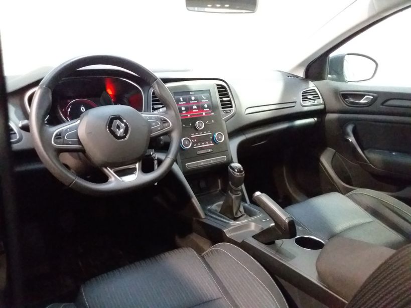 RENAULT MEGANE IV ESTATE BUSINESS 2018 - Photo n°8