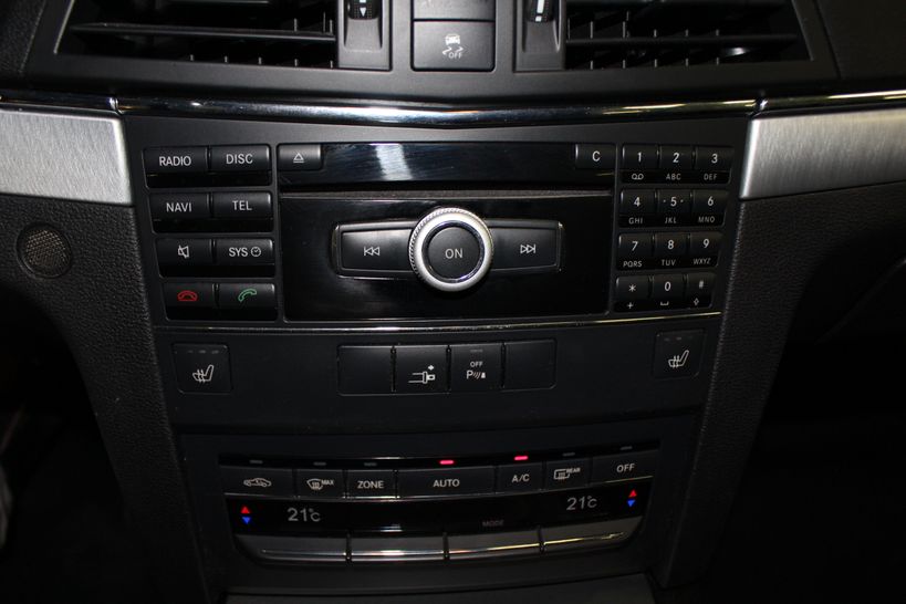 MERCEDES CLASSE E COUPE 2009 - Photo n°13