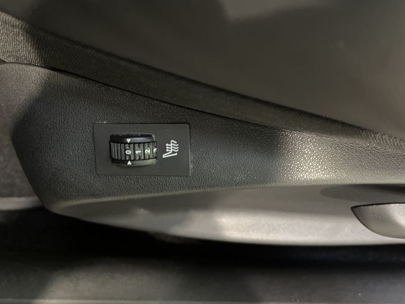 PEUGEOT 208 2014 - Photo n°37