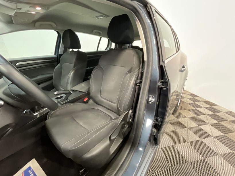 RENAULT MEGANE IV ESTATE 2022 - Photo n°9