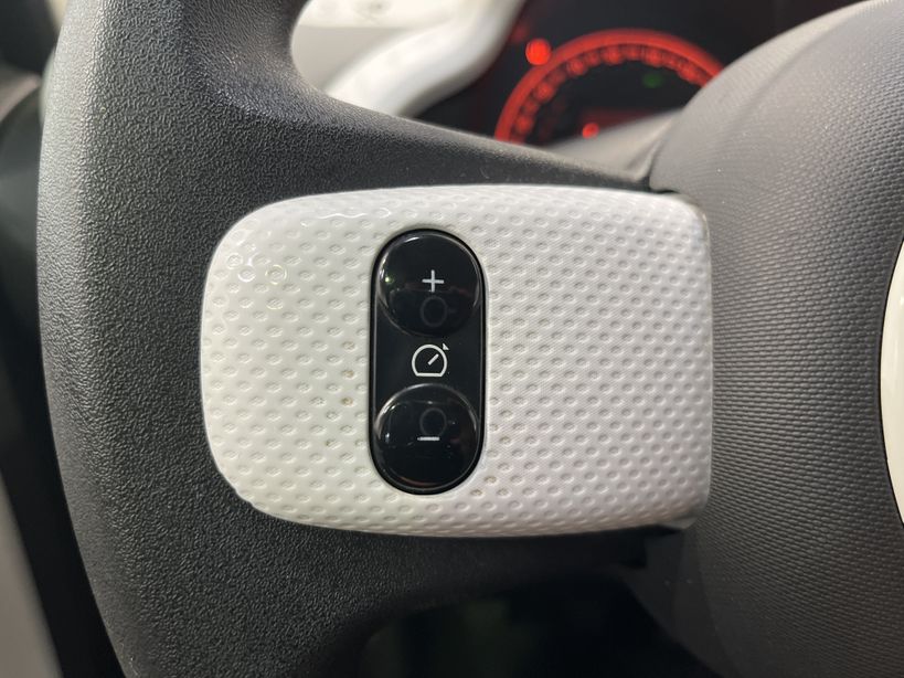 RENAULT TWINGO III 2017 - Photo n°22