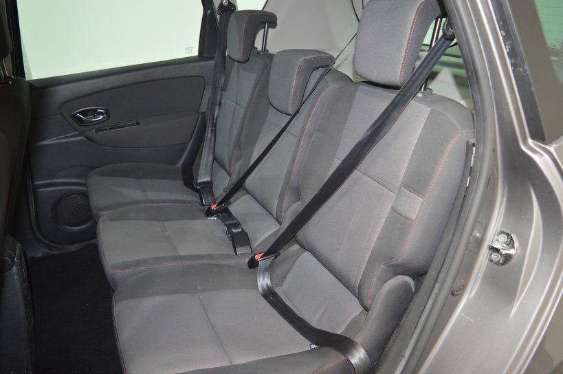 RENAULT SCENIC III 2013 - Photo n°9
