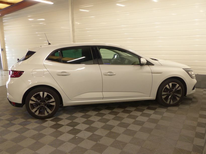RENAULT MEGANE IV BERLINE 2021 - Photo n°35
