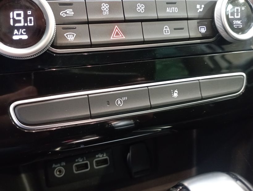 RENAULT MEGANE IV ESTATE 2021 - Photo n°34