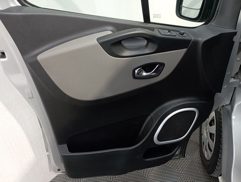 RENAULT TRAFIC COMBI 2019 - Photo n°32