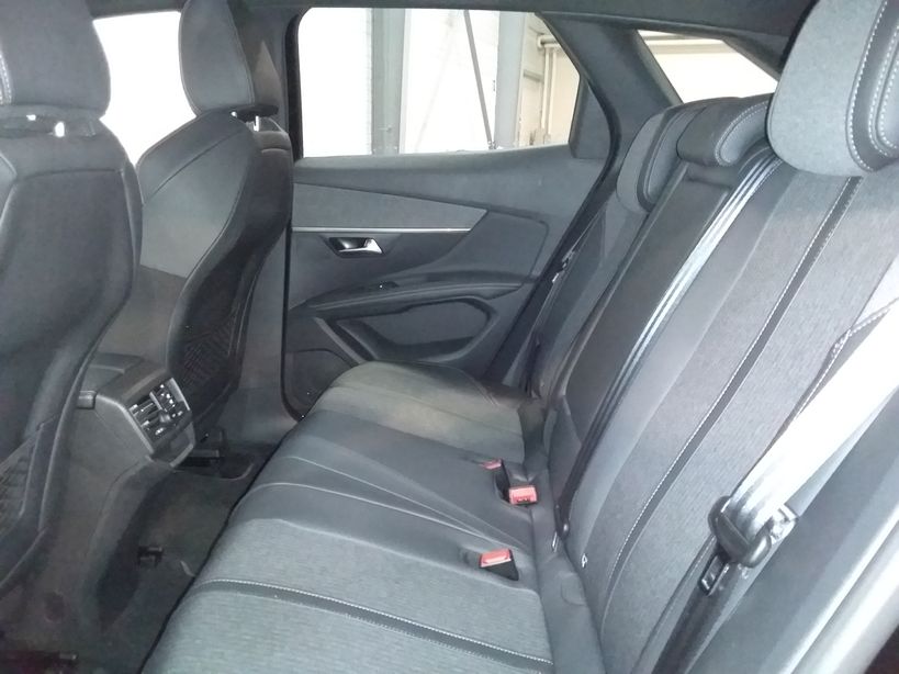 PEUGEOT 3008 2019 - Photo n°9