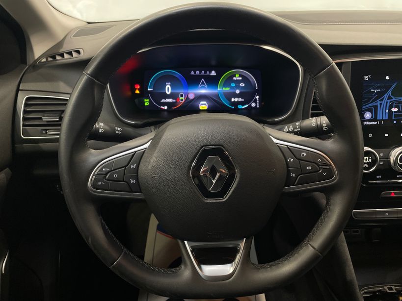 RENAULT MEGANE IV BERLINE 2021 - Photo n°11