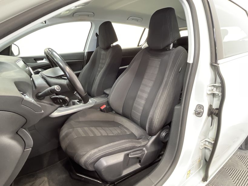 PEUGEOT 308 2015 - Photo n°10