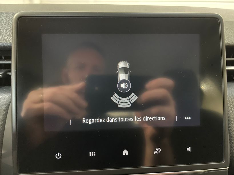 RENAULT CLIO V 2020 - Photo n°22