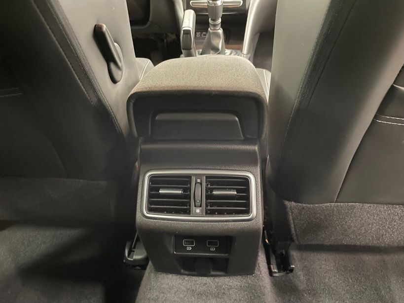 RENAULT MEGANE IV BERLINE 2022 - Photo n°32