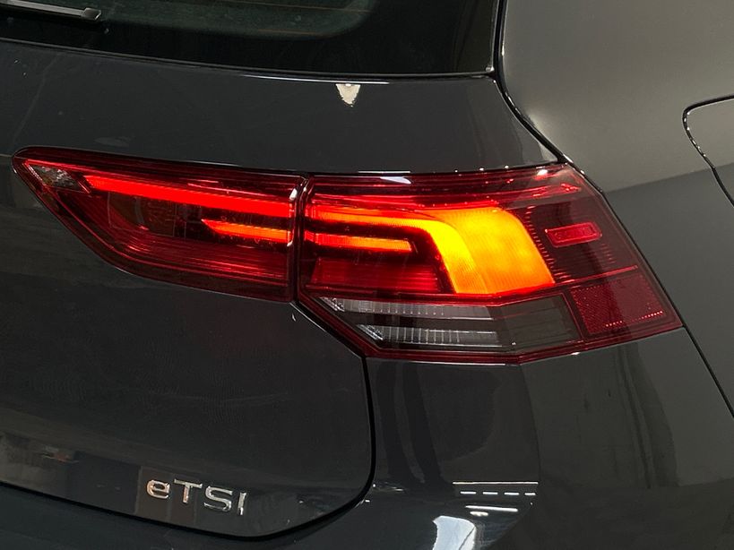 VOLKSWAGEN GOLF 2023 - Photo n°8