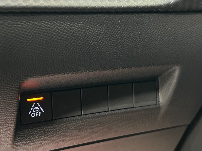 PEUGEOT 208 2023 - Photo n°32