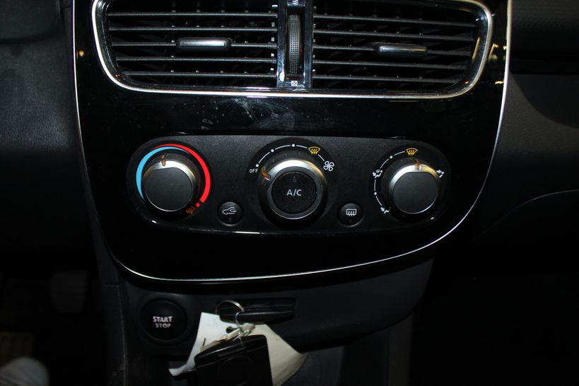RENAULT CLIO IV BUSINESS 2018 - Photo n°13