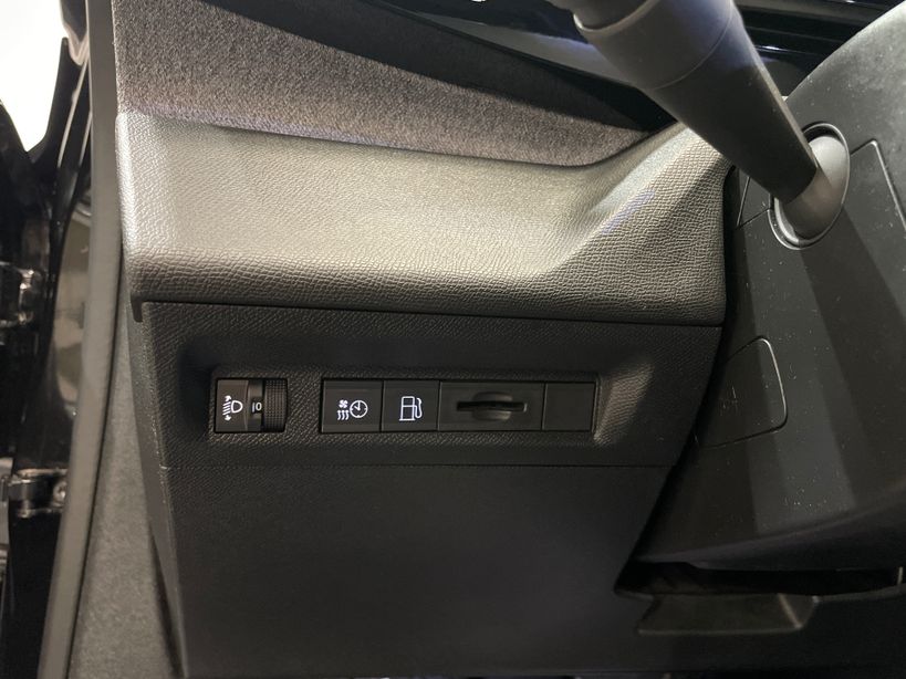 PEUGEOT 308 2023 - Photo n°21