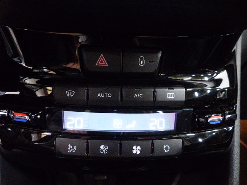 PEUGEOT 2008 2016 - Photo n°19