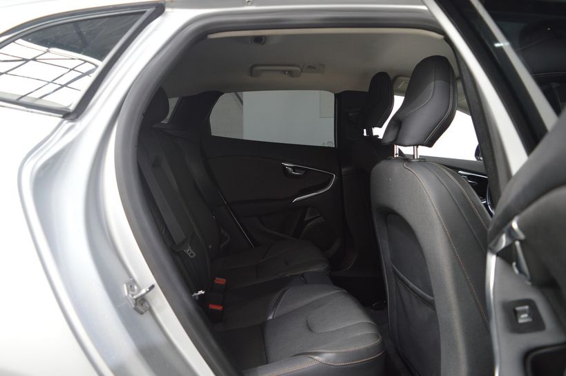 VOLVO V40 CROSS COUNTRY 2014 - Photo n°6