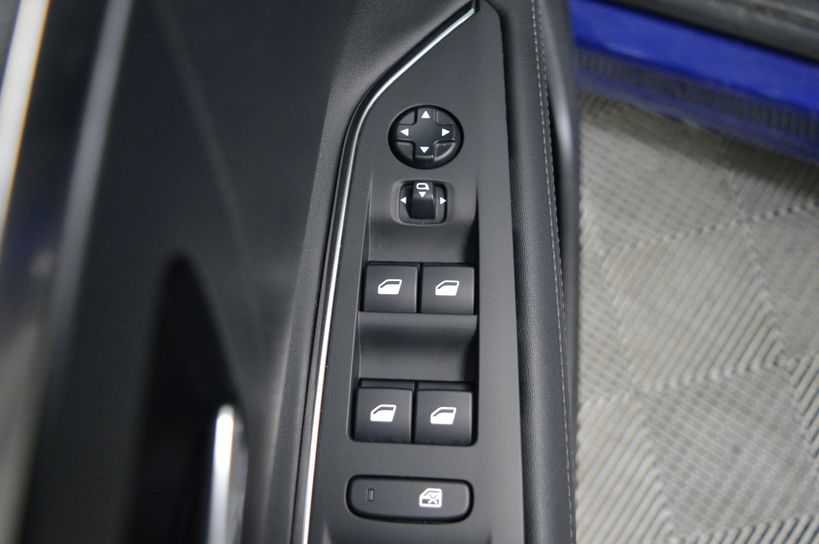PEUGEOT 3008 2019 - Photo n°37
