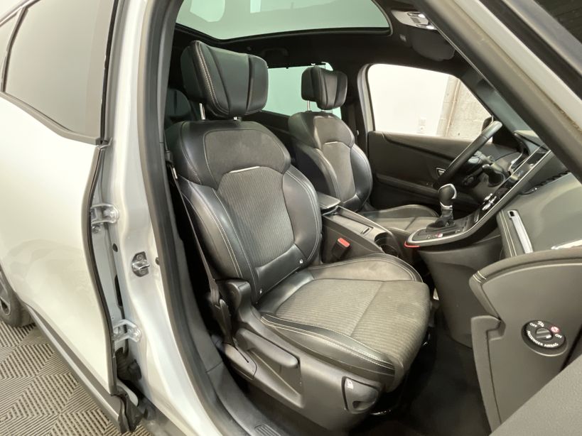 RENAULT GRAND SCENIC IV 2023 - Photo n°47