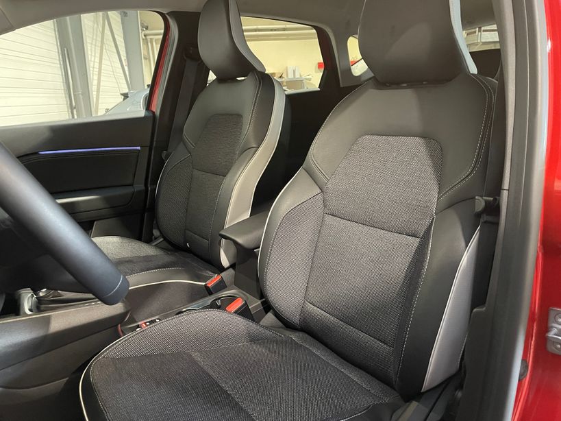 RENAULT CAPTUR 2023 - Photo n°11