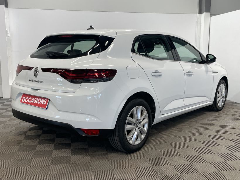 RENAULT MEGANE IV BERLINE 2021 - Photo n°4