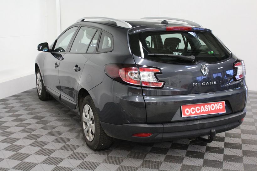 RENAULT MEGANE III ESTATE 2010 - Photo n°18