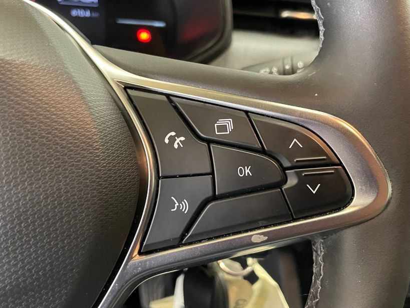 RENAULT CLIO V 2024 - Photo n°19