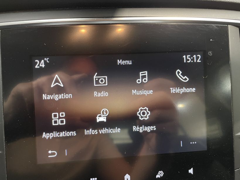 RENAULT MEGANE IV BERLINE 2021 - Photo n°19
