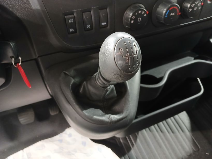 RENAULT MASTER FOURGON 2018 - Photo n°16