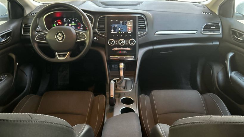 RENAULT MEGANE IV BERLINE 2021 - Photo n°12