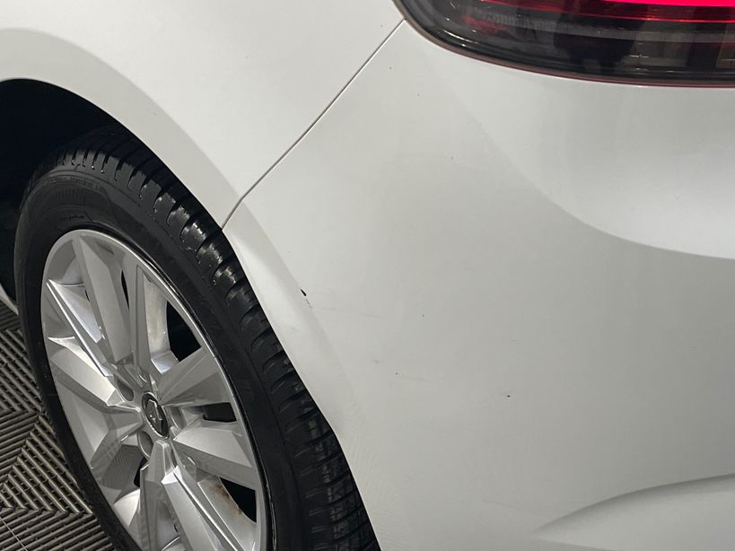 RENAULT MEGANE IV BERLINE 2021 - Photo n°4