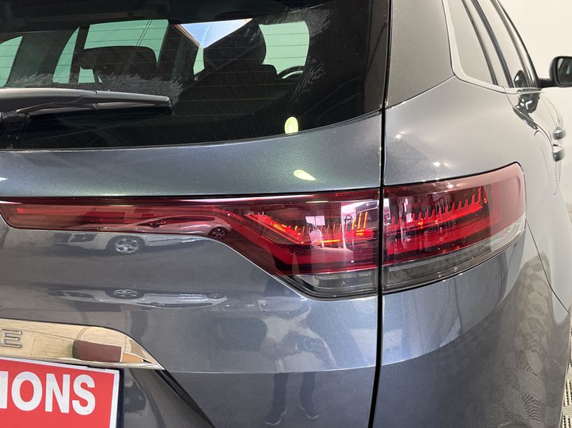 RENAULT MEGANE IV ESTATE 2021 - Photo n°7