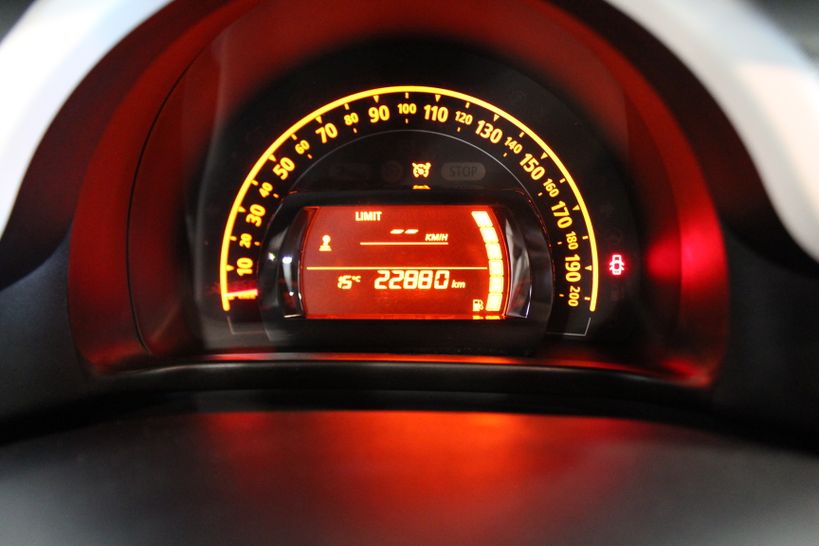 RENAULT TWINGO III 2019 - Photo n°13