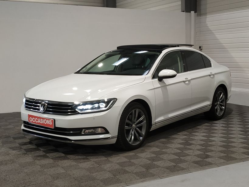 VOLKSWAGEN PASSAT 2015 - Photo n°1