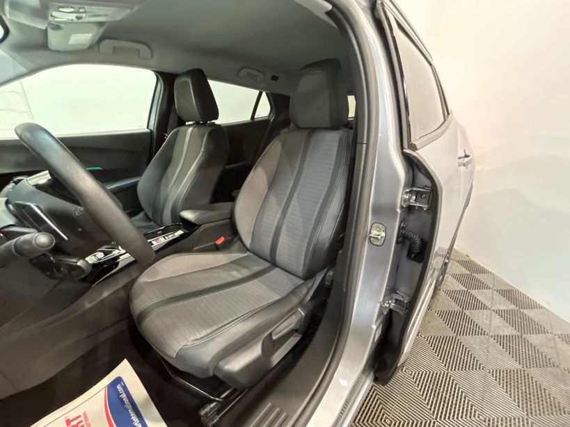 PEUGEOT 2008 BUSINESS 2021 - Photo n°9