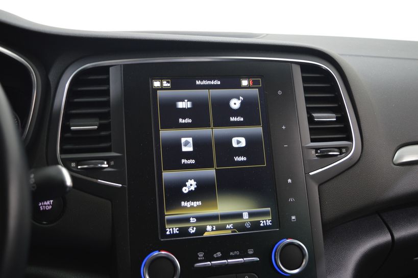 RENAULT MEGANE IV BERLINE 2019 - Photo n°17