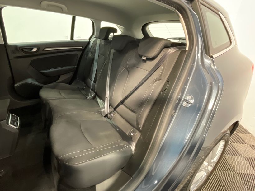 RENAULT MEGANE IV ESTATE 2022 - Photo n°10