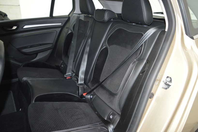 RENAULT MEGANE IV ESTATE 2019 - Photo n°9
