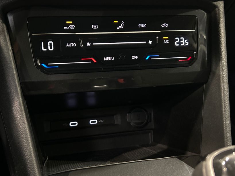VOLKSWAGEN TIGUAN BUSINESS 2022 - Photo n°17