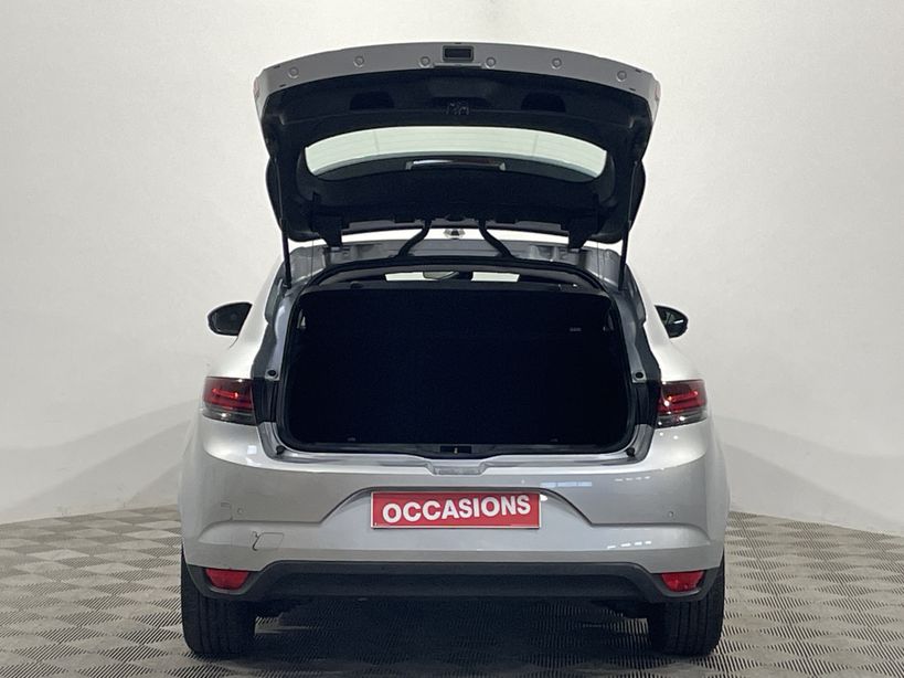 RENAULT MEGANE IV BERLINE 2021 - Photo n°46