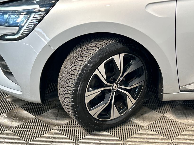 RENAULT CLIO V 2022 - Photo n°6