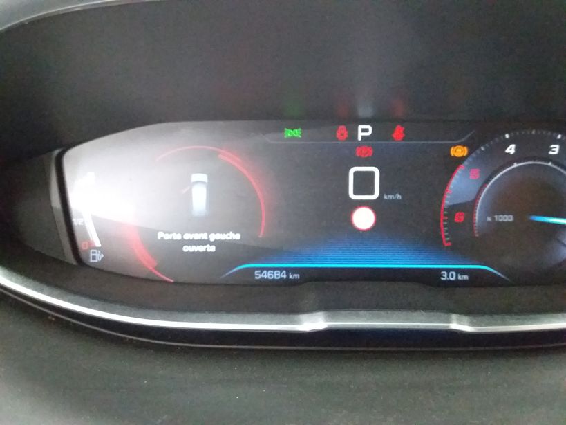 PEUGEOT 5008 2019 - Photo n°11