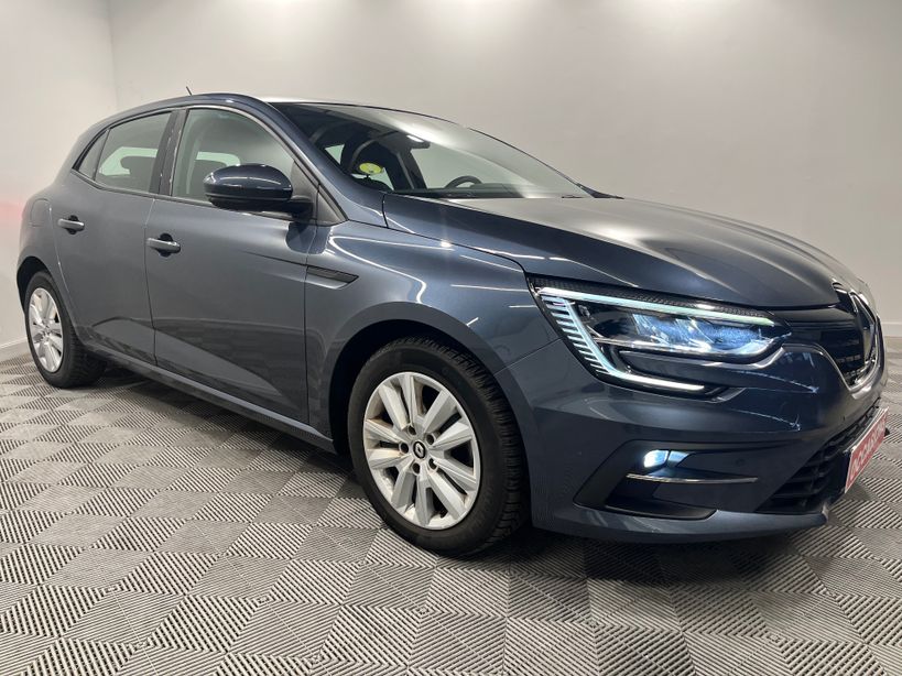 RENAULT MEGANE IV BERLINE 2022 - Photo n°3
